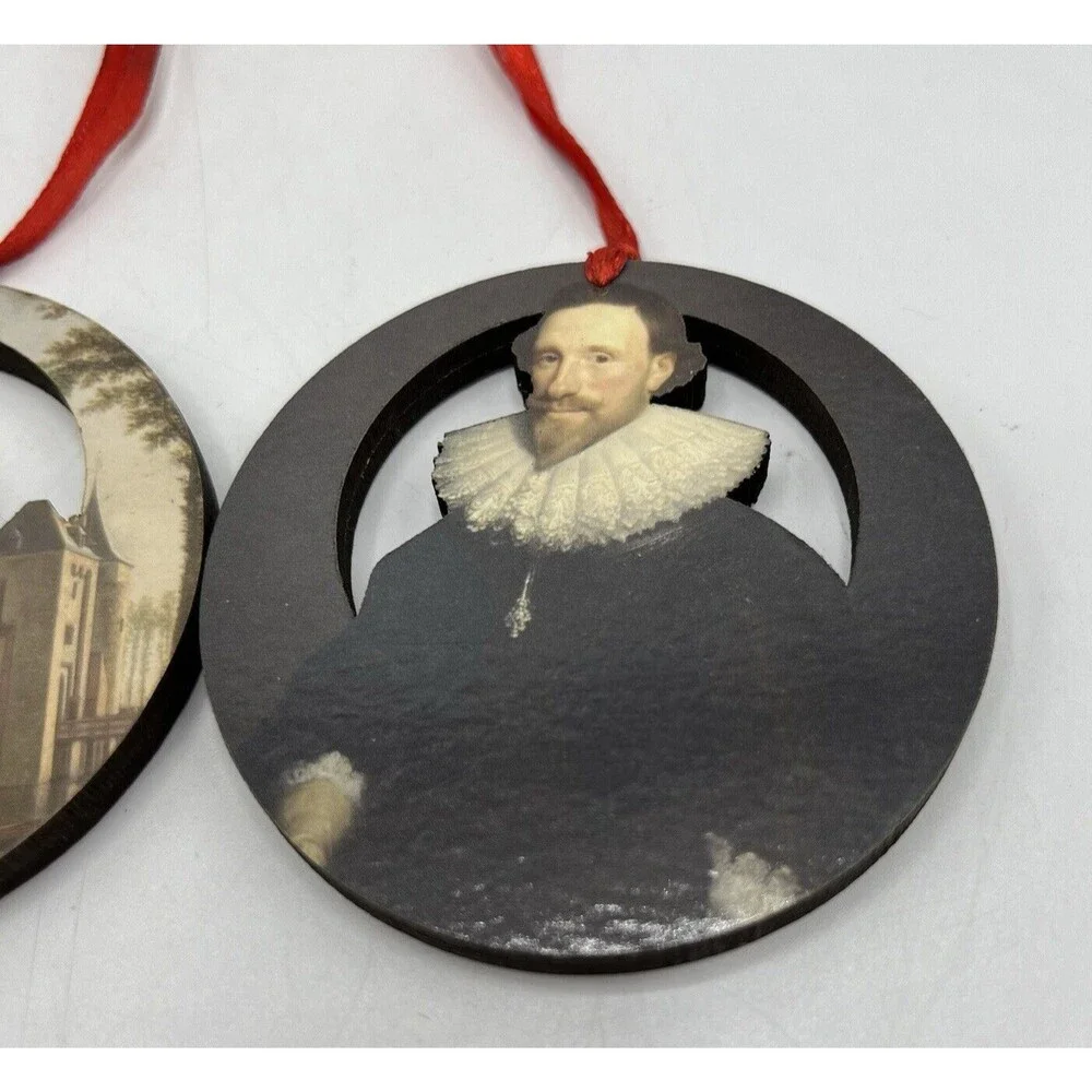 Amsterdam Castle Muiderslot 3 Ornaments Wooden Boxed *Missing 4th ornament 2.75